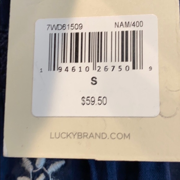 NEW Lucky Brand Women’s 2pc Top Bundle - Picture 8 of 14